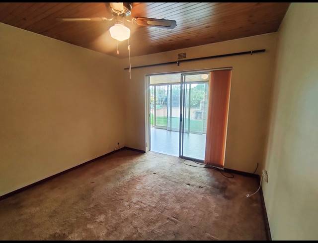 3 BEDROOM TOWNHOUSE FOR SALE IN BRACKENHURST